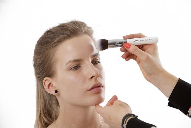 Application Techniques for​ a Flawless Look:​ Tips from the Pros